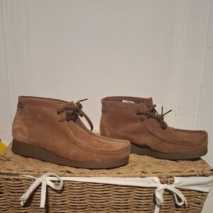 Clarks Tan Suede Chukka Boots